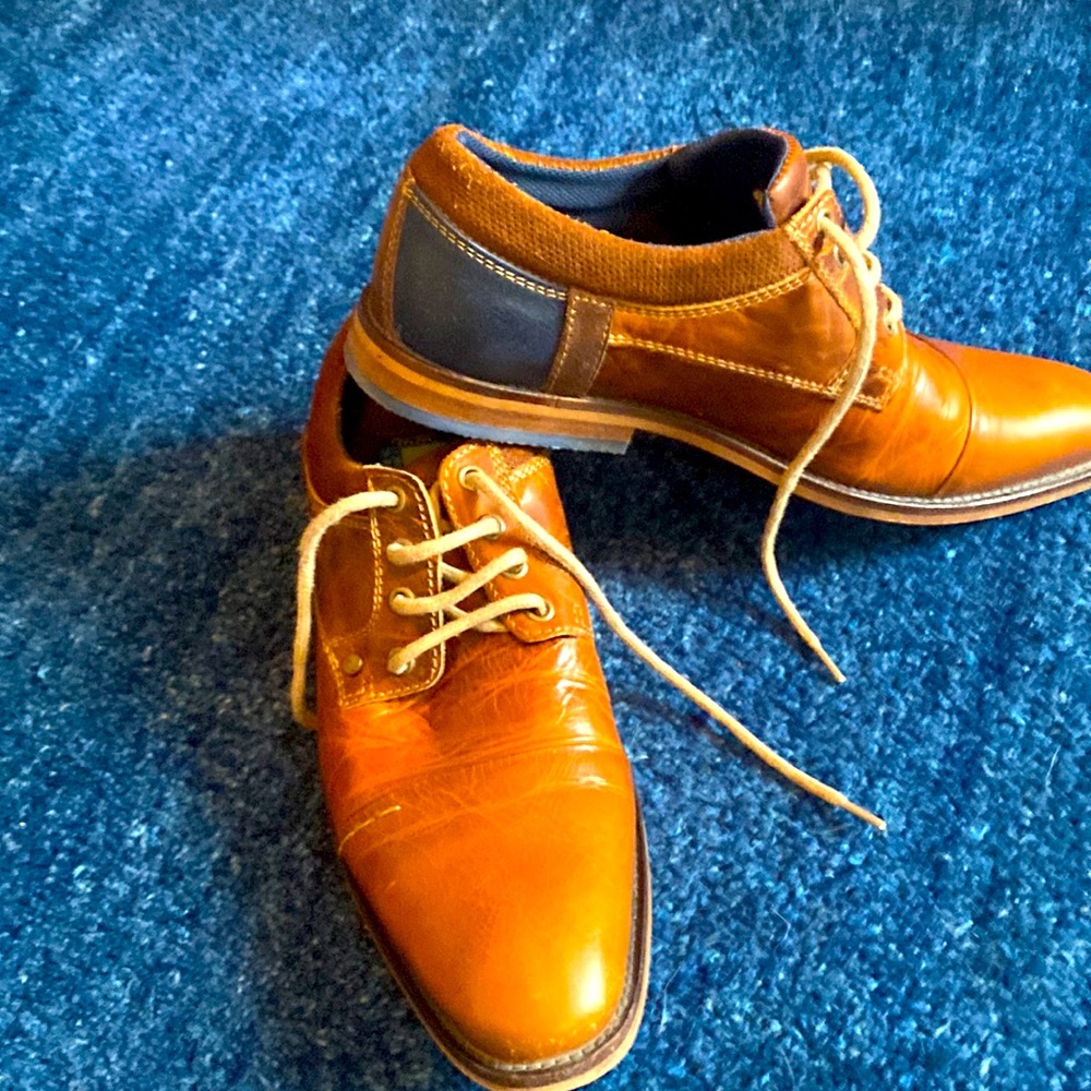 Bull Boxer dress shoes size 10